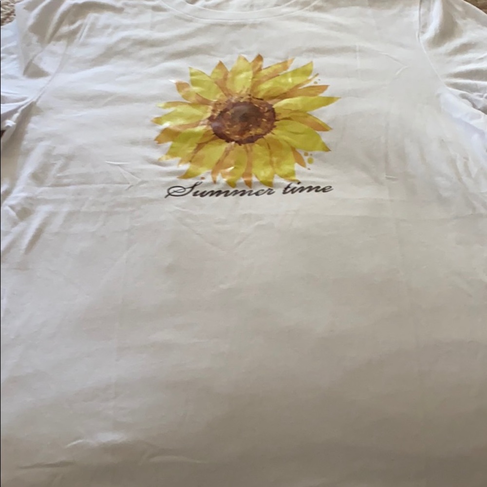 White tee